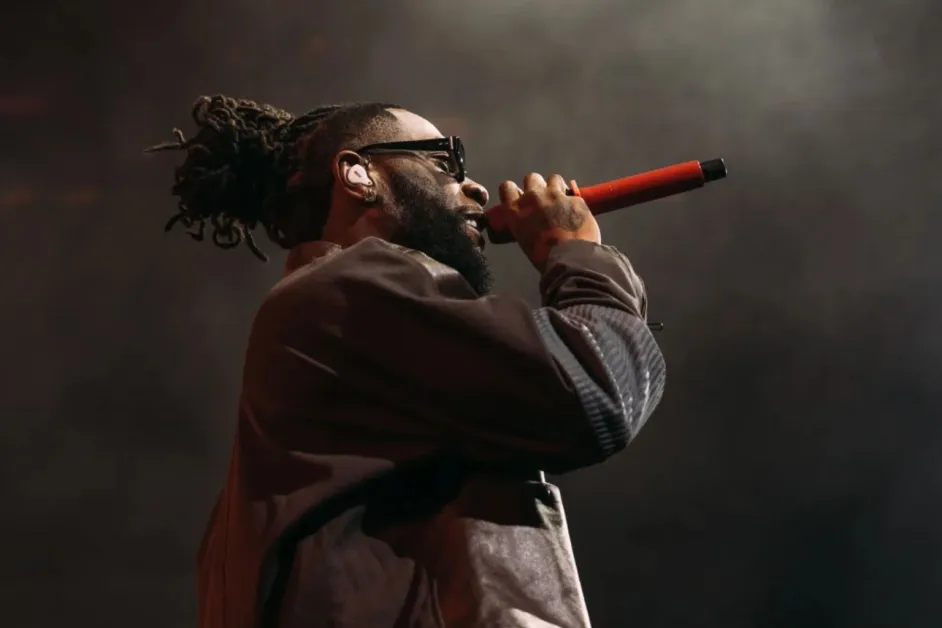 NFL-Paris-Game-Burna-Boy-Getty-Billboard-1548